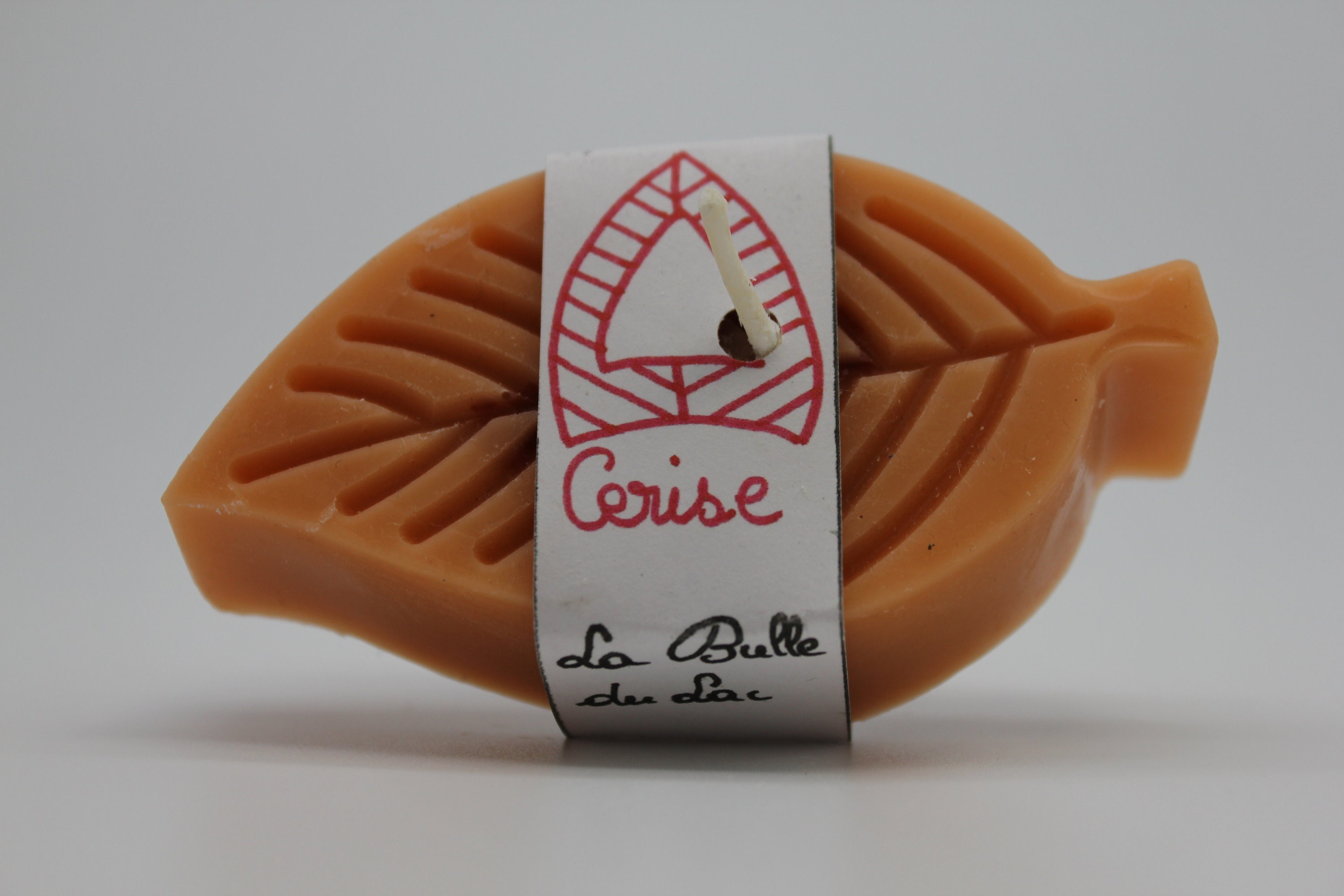 Bougie Feuille, Parfum Cerise, Cire Végétale Moulée