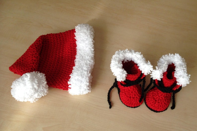 Crochet PATTERN Santa Baby Hat & Boot Set N 334 Size Baby 0-6 and 6-12 months image 4