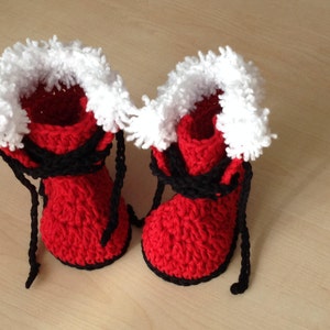 Crochet PATTERN Santa Baby Hat & Boot Set N 334 Size Baby 0-6 and 6-12 months image 3