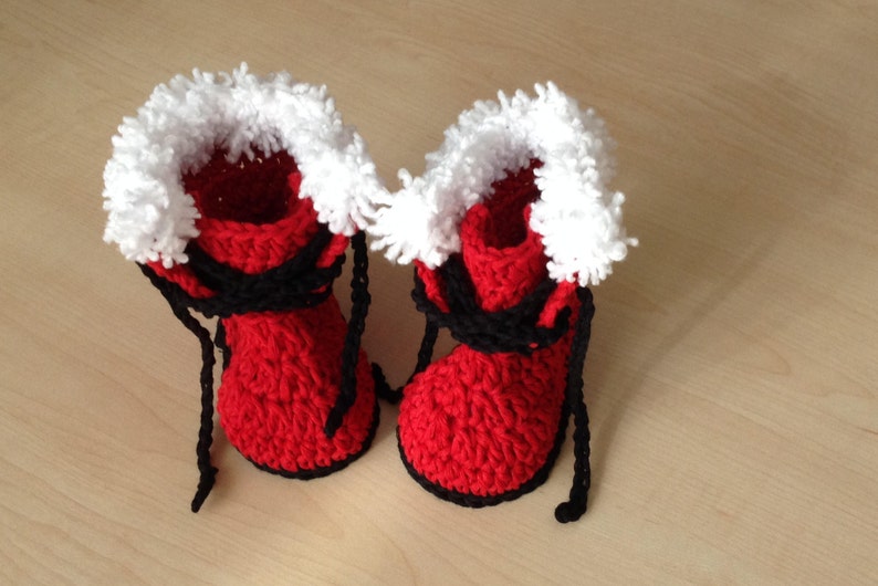 Crochet PATTERN Santa Baby Hat & Boot Set N 334 Size Baby 0-6 and 6-12 months image 3