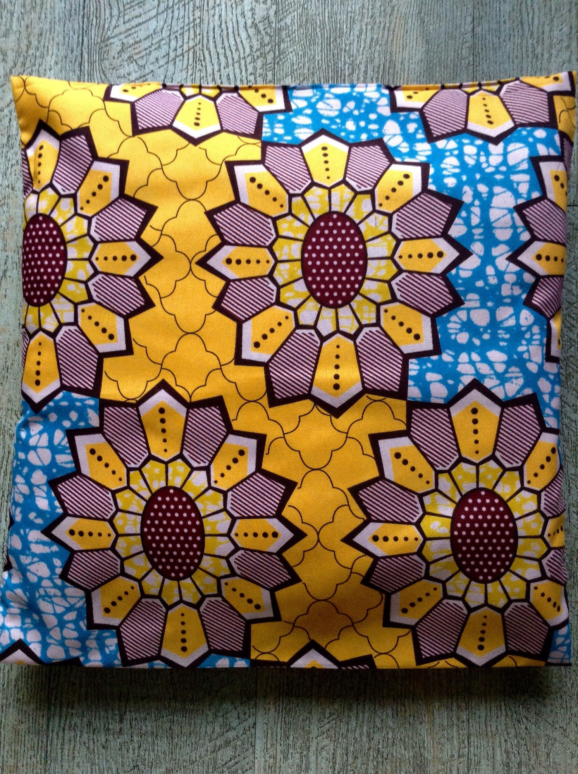 Housse Wax Coussin de 40 ou 45Ou50 cm Côté Imprime Africain