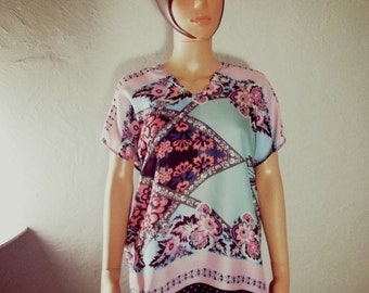 Clearance sale Fluid oversized tunic dominated by pale coral green.... scarf print