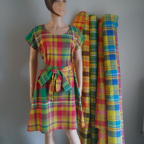 Robe madras evasée courte ou maxi  options couleur longueurs et poches laterales