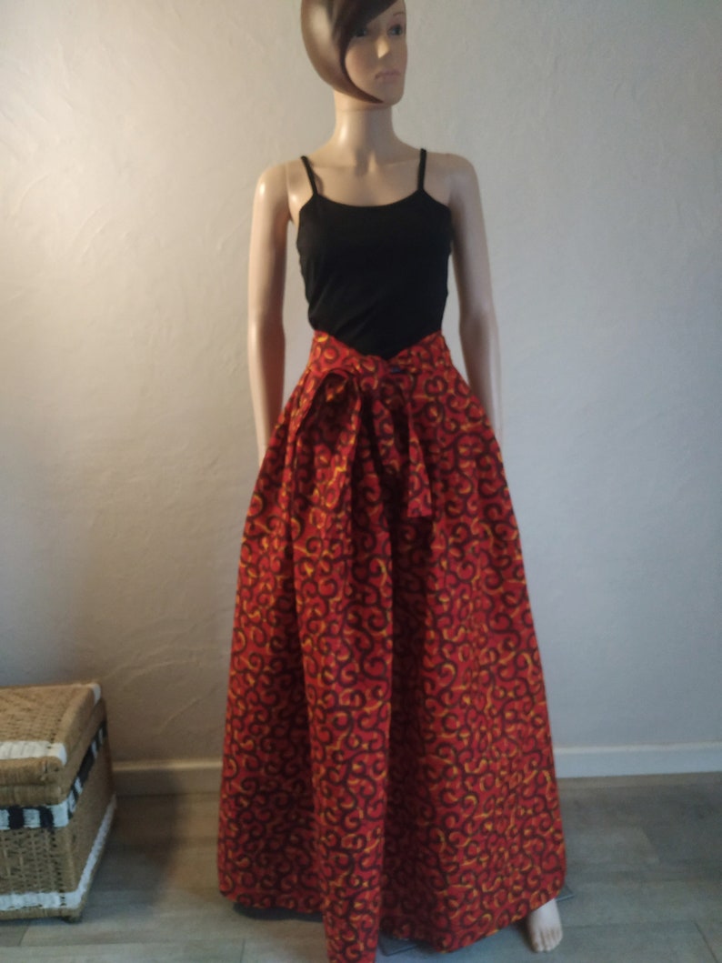 Short or Maxi skirt in WAX cotton pleated at the belt with dominant red centipede chenille officer print image 1