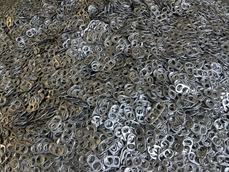 1100 CAPSULES CANETTES NETTOYEES argentées en aluminium image 1