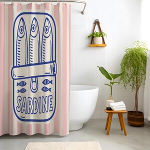 Sardin duschdraperi – Retro rosa ränder och marinblå popkonstdesign, vattentätt polyestertyg, rolig badrumsdekor, flera storlekar bild 5