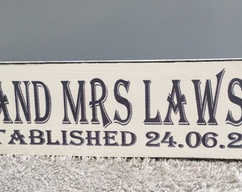 Letrero de madera personalizado de estilo shabby chic para bodas, Sr. y Sra. (independiente)