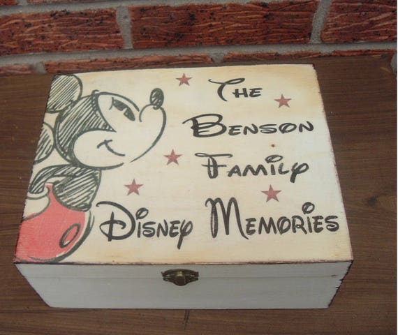 Disney Store Grande boîte cadeau Mickey et ses amis, collection