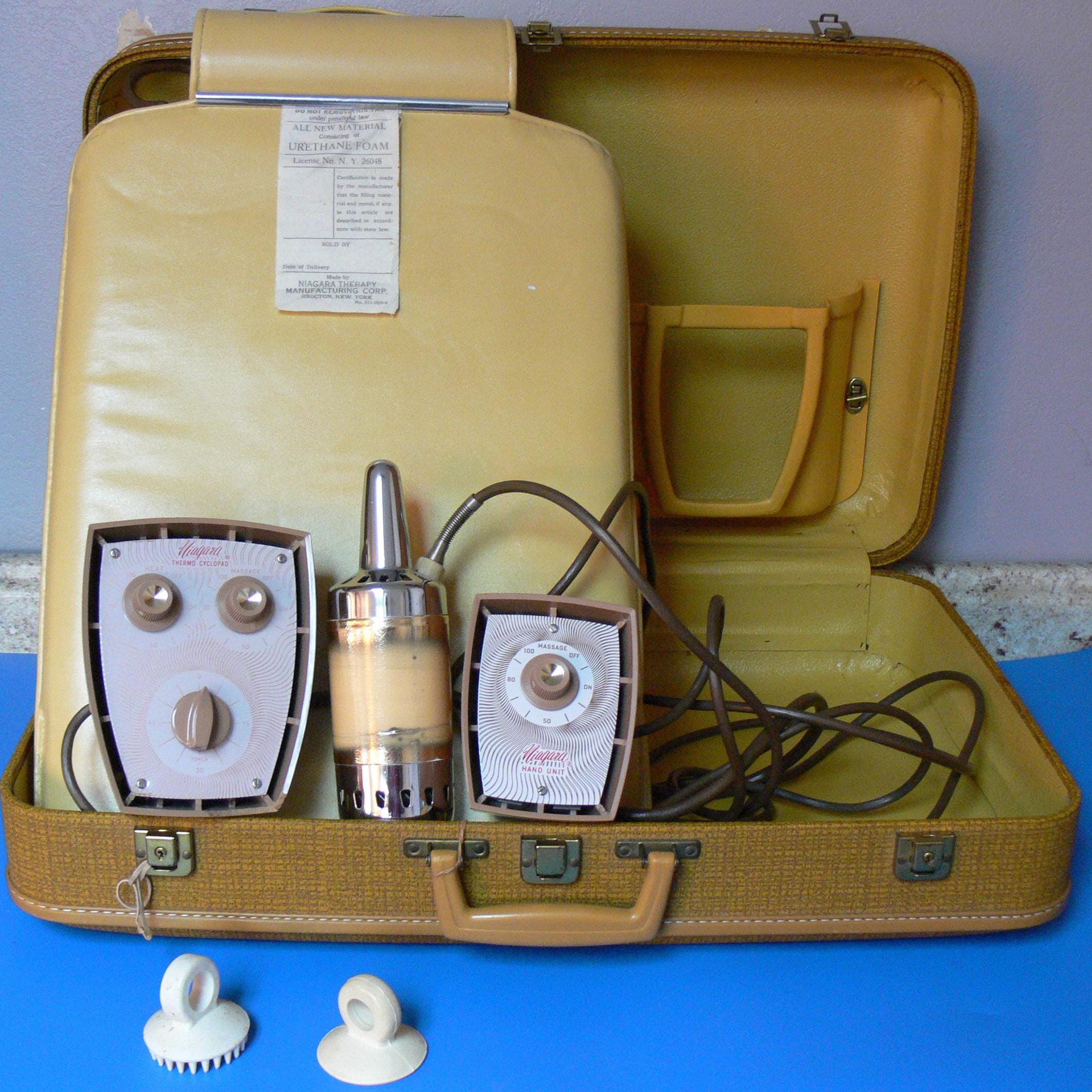Vintage Niagara Massage Set in Case 1970s Deluxe Thermo-Cyclopad and Hand  Unit Retro Massage Therapy Keyed Travel Suitcase Manuals
