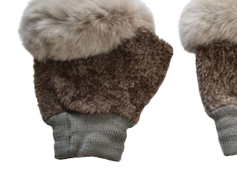 Fingerlose Handschuhe aus Schaffell: Mit Lammfell gefüttert, handgefertigt in Griechenland