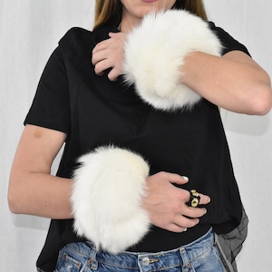 Fox Fur Wrist Band, Fur Cuffs, White Fox Fur Cuff , Winter Coat cuffs,Detachable Fur Cuffs