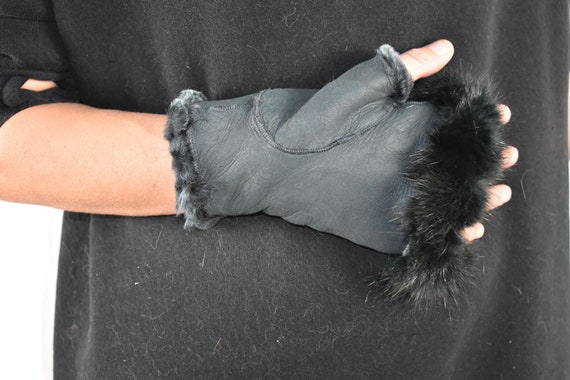 Fur lined fingerless gloves outlet