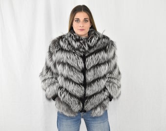 Atemberaubende Fuchspelzjacke mit Lammfellbesatz | Silberne Pelzjacke | Luxuriöses Geschenk für Damen: Fuchspelzjacke im neuen Stil