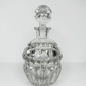 Vintage Crystal Cut Glass Decanter with Stopper - Elegant Collectible
