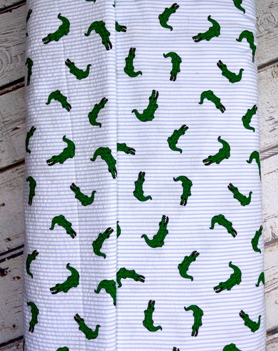 Alligator Seersucker Print Cotton Fabric Finders 100 Percent - Etsy