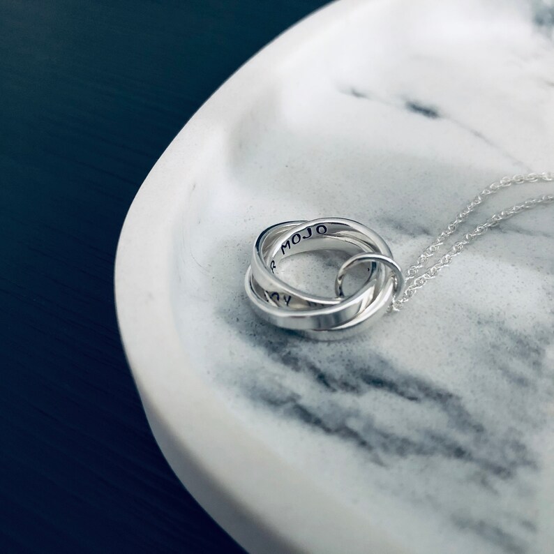 Interlocking Rings Necklace / Sterling Silver / 3