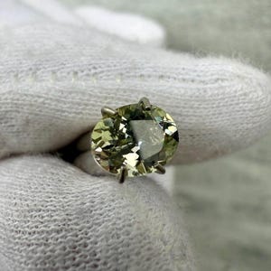 Golden Green Tanzanite Gemstone, Loose Unheated Tanzanite Oval Cut Gemstone, Jewelry Supplies Authentic Tanzanite Crystal 1.04 Carat