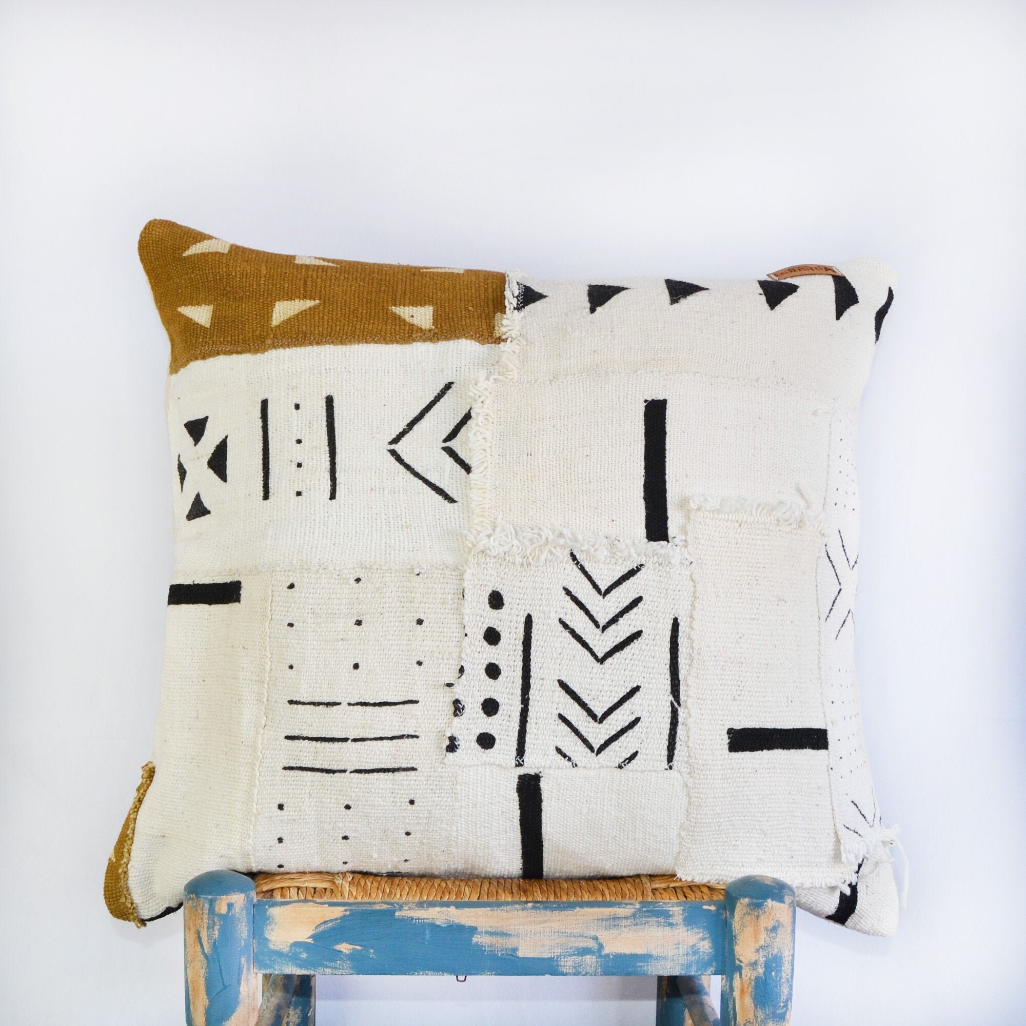 Coussin en Tissu Bogolan Patchwork. Coussin Ethnique. Africain. Mud.