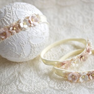 Halo de niña recién nacida, diadema de bebé, diadema de flor de recién nacido, diadema neutra, niña de flores, accesorio fotográfico, accesorios para bebés, regalo para bebés, RTS