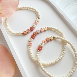 Kinder Namen Perlen Armband, Buchstaben Armband, Name Mädchen, benutzerdefinierte Name Schmuck, Baby-Dusche-Geschenk, Mädchen Name, Freundschaft Armband, Mädchen Mama Geschenk