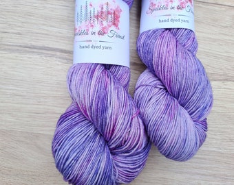 Superzachte Merinowol; 100% superwash-merino; 100gr/400meter; Vingerzettingsgewicht; Handgeverfd