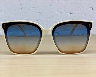 The Tulum Gradient Sunglasses