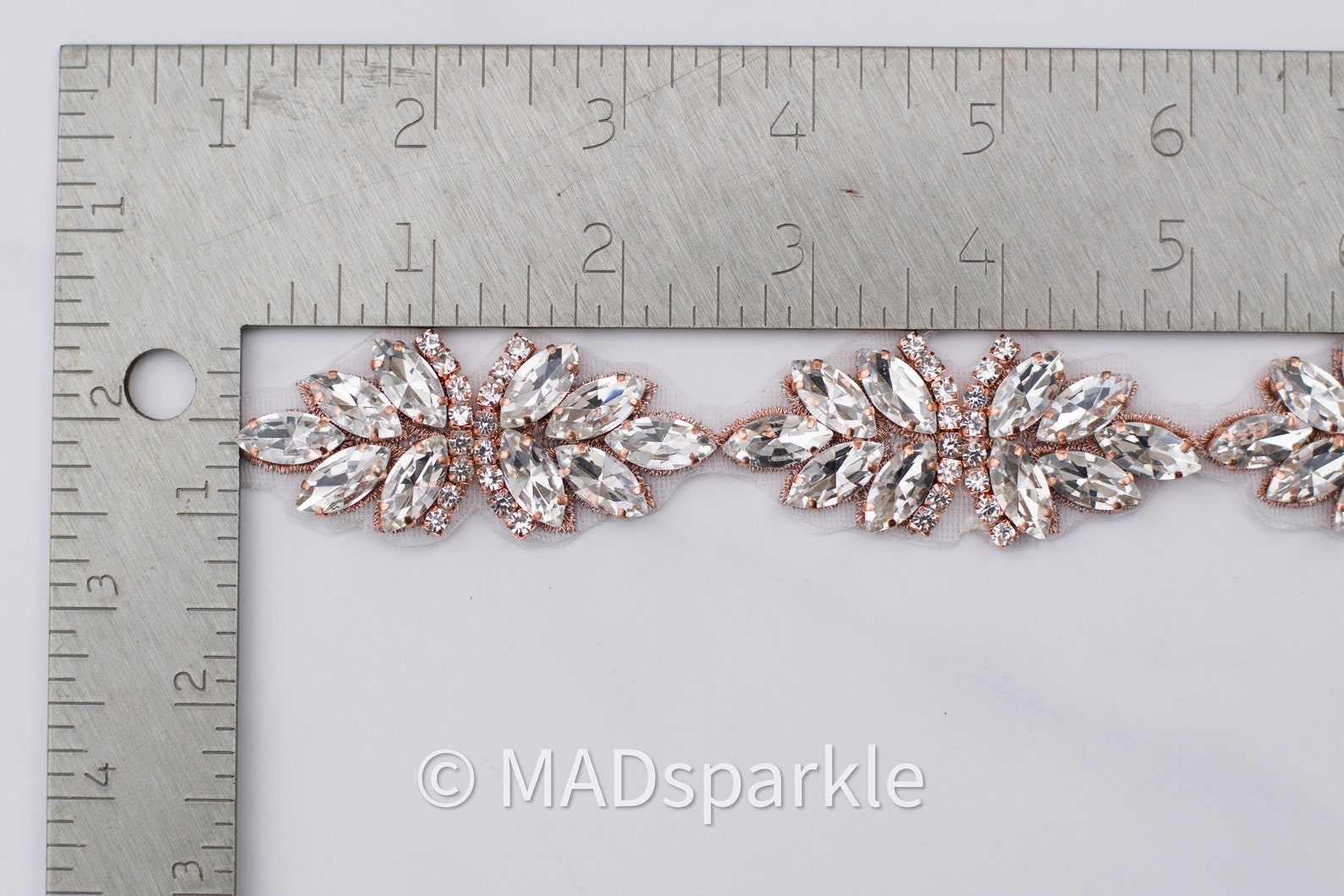 The Cake & Sugarcraft Store Gold Crystal Rhinestone Diamante Ribbon Chain 1 Mtr - Decorations & Toppers From The Cake And Sugarcraft Store Ltd UK