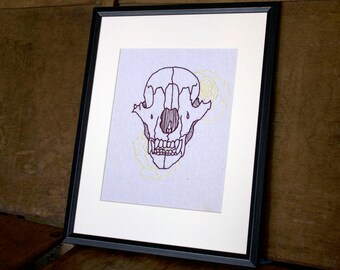 Cráneo del oso - arte de la pared del aro bordado a la mano