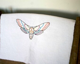 Polilla - aro bordado a mano pared arte insectos