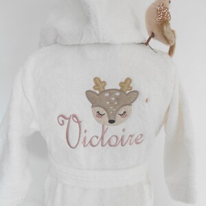 Noël, peignoir enfant personnalisable, cadeaux noël bébé ,peignoir brodé, cadeau de naissance, noël bébé, cadeau enfant personnalisé, cerf