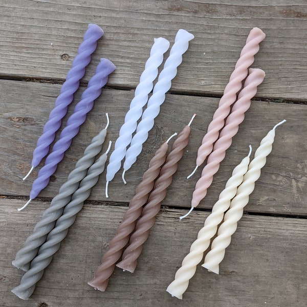 "Umweltfreundliche Spiralkerzen ""Einhorn"", handgefertigt aus recyceltem Wachs, handgegossen, einzigartige Farben, Paarweise, 18 cm hoch."