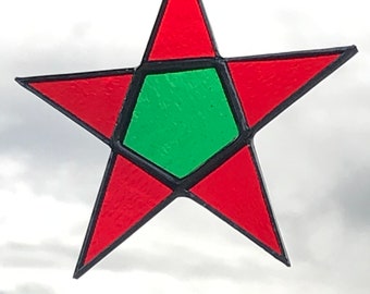 Sweet Little Stained Glass 5 point Star In Green & Red. Gift, Home Decoration.