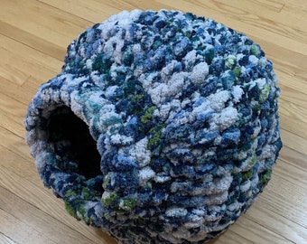 Cozy Crochet Cat Cave