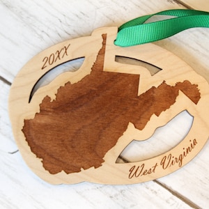 West Virginia Holzornament, Weihnachten, Benutzerdefiniert, personalisiert, Zustandskartenverzierung, Charleston, Harpers Ferry, Hoody, Fairmont