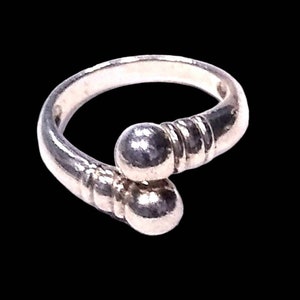 Vintage Sterling Bypass Balls Ring ~ Size 8 ~925 Silver~
