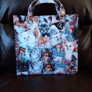 Gatos en flores Bolsa de proyecto con asas / bolsa de proyecto de punto de cruz / bolsa abc / bolsa de proyecto frontal de vinilo / bolsa de vinilo / viaje / bolsa de punto de cruz / xstitch