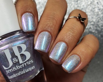 Crystalline Entity Jen & Berries Star Trek Villains nail polish pale purple linear holographic w/ blue purple shifting shimmer, holo flakes