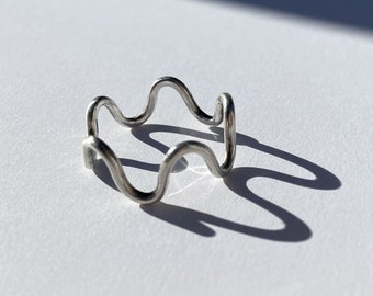 Wavy Ring // Sterling Silver // Size 8.5