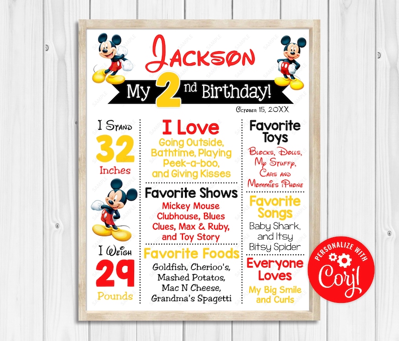 Puede incluir: Un cartel de cumplea&ntilde;os imprimible rojo, amarillo y negro para un ni&ntilde;o de 2 a&ntilde;os. El cartel presenta un personaje de Mickey Mouse, el nombre del ni&ntilde;o "Jackson", y detalles sobre su edad, altura, peso, actividades favoritas, alimentos y canciones. El cartel tambi&eacute;n incluye un mensaje personalizado con el texto "Personalizar con Coril".