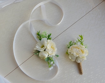 Elfenbensvit boutonniere Vitt bröllopsset corsage boutonniere Brudgumbukett Handledscorsage Marskalkens knapphål