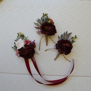 Burgundy pink purple boutonniere Groom boutonniere Wedding wrist corsage Small boutonniere for men Bridesmaid accessories