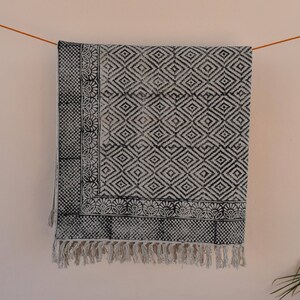 6x9 feet Indian rugs cotton rug, woven rug, area rugs for sale, decor rug, rustic rugs, decorative rug, rugs, Bohemian rugs, indian rugs