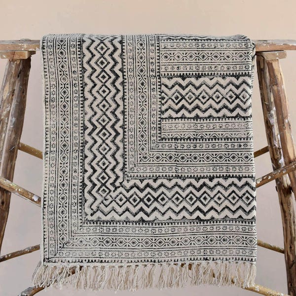 6x9 feet Indian rugs cotton rug, woven rug, area rugs for sale, decor rug, rustic rugs, decorative rug, rugs, Bohemian rugs, indian rugs