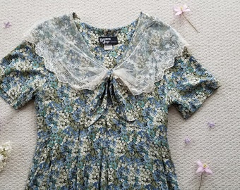 Vintage 1980s-1990s Dawn Joy Fashions floral dress with lace collar