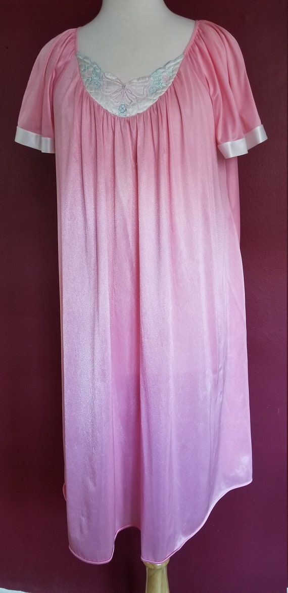 Vintage 1980s pink babydoll nightdress with embro… - image 8
