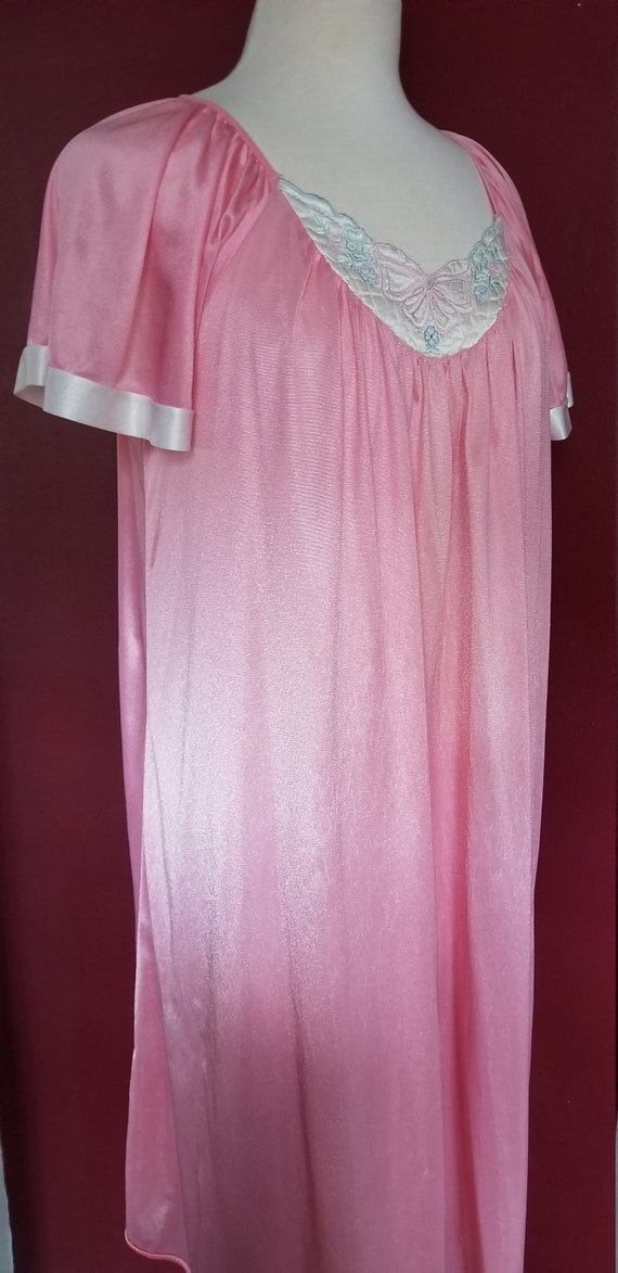 Vintage 1980s pink babydoll nightdress with embro… - image 1