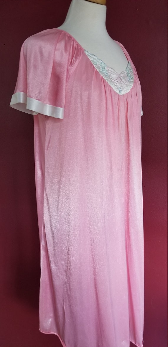 Vintage 1980s pink babydoll nightdress with embro… - image 4
