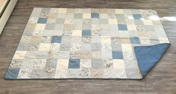 Blue And Cream Fl Paisley Quilt - Blue And Cream Paisley Bedding Blue And Cream Fl Paisley Quilt - Blue And Cream Paisley Bedding