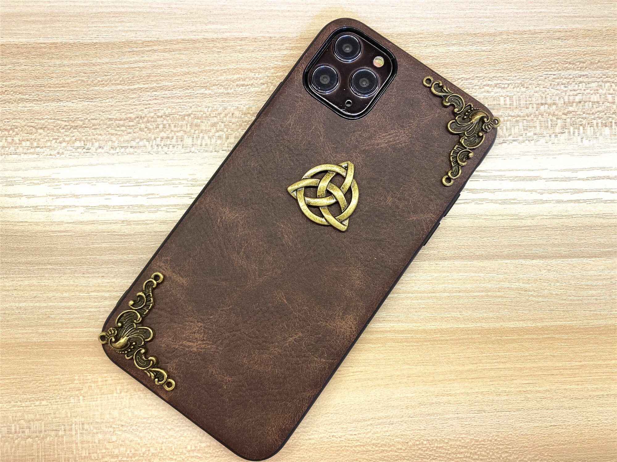 Triquetra Symbol Celtic Knot Removable Wallet Leather Magnetic Case For iPhone XR XS 11 Pro Max Samsung S21 S20 S10 Plus Note 8 9 10 20 Triquetra Symbol Celtic Knot Removable Wallet Leather Magnetic Case For iPhone XR XS 11 Pro Max Samsung S21 S20 S10 Plus Note 8 9 10 20