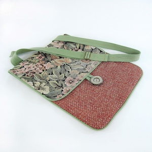 Sac musette "Anaïs" en tapisserie florale et natté rouge brique - pièce unique fabriquée en France
